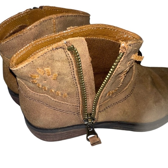 OTBT Women's Booties Size 8M Brown Leather Ankle Booties "Trek" Side Zip - Picture 6 of 11